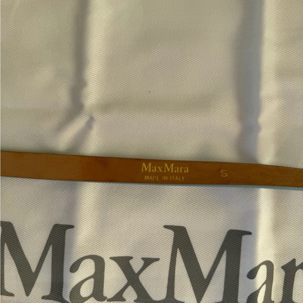 MaxMara Skinny Logo Belt - Picture 8 of 11